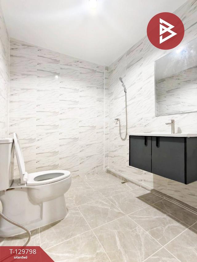 ขายด่วนทาวน์เฮ้าส์ หมู่บ้านแสนสบาย นนทบุรี รีโนเวทพร้อมเข้าอยู่ ทำเลดี 15