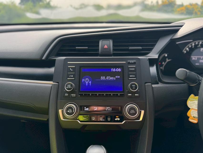 Honda Civic FC 1.8 E CVT (MNC) 2020. สีเทา  ออโต้ มือเดียว 13