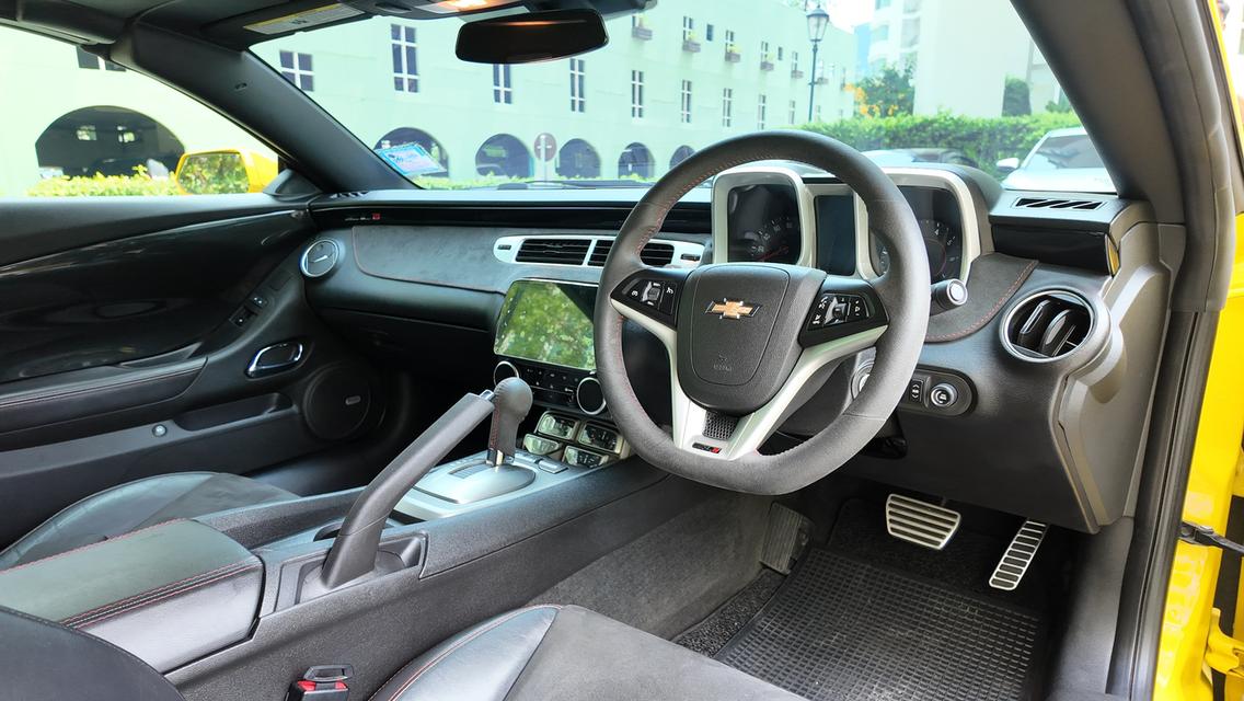 Chevrolet Camaro 6.2 Convertible ZL1 2019 สีเหลือง ราคาดี พวงมาลัยขวา หายากช้าอด รูปที่ 8
