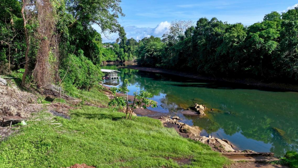 ที่ดินติดแม่น้ำ ทำเลสวย 1