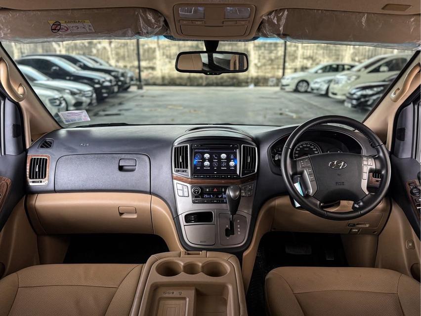 ขาย Hyundai H1 2.5Deluxe ปี21 8