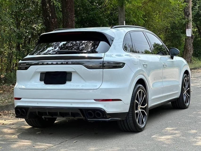 Porsche Cayenne E-hybrid ปี 2018 สีขาว Auto เลขไมล์ 77,xxx km