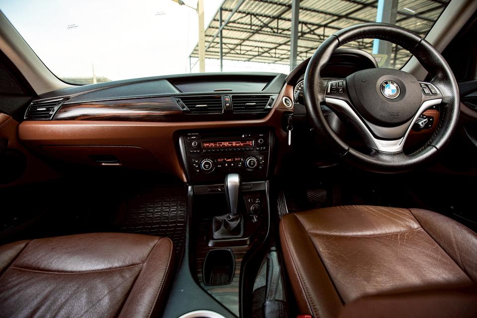 BMW X1 Sdrive 18i ปี14 12