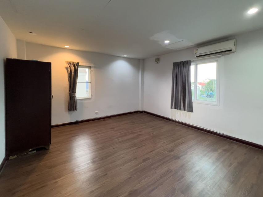 ทาวน์โฮมให้เช่า หมู่บ้านชาลิสา ลาดพร้าววังหิน 34 6ห้องนอน 7