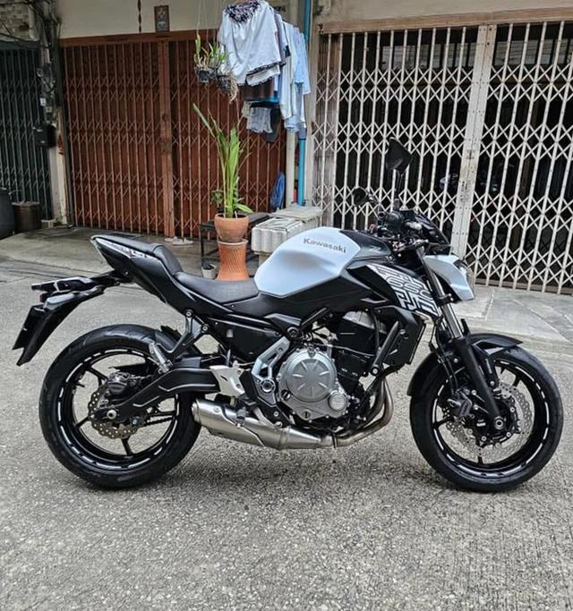 Kawasaki Z650 ปี 2019 รถสวยพร้อมใช้งาน 3