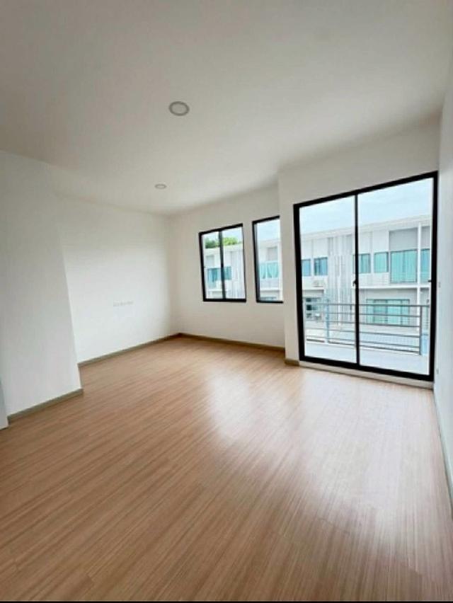 ทาวน์โฮม อาคารพาณิชย์ 2