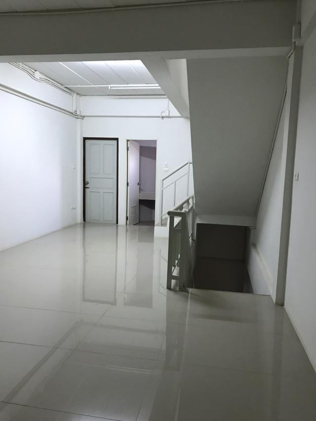 อาคารพาณิชย์ 3 ชั้น ใกล้สะพานมิตรภาพไทย-ลาว(เชียงของ-ห้วยทราย) 6