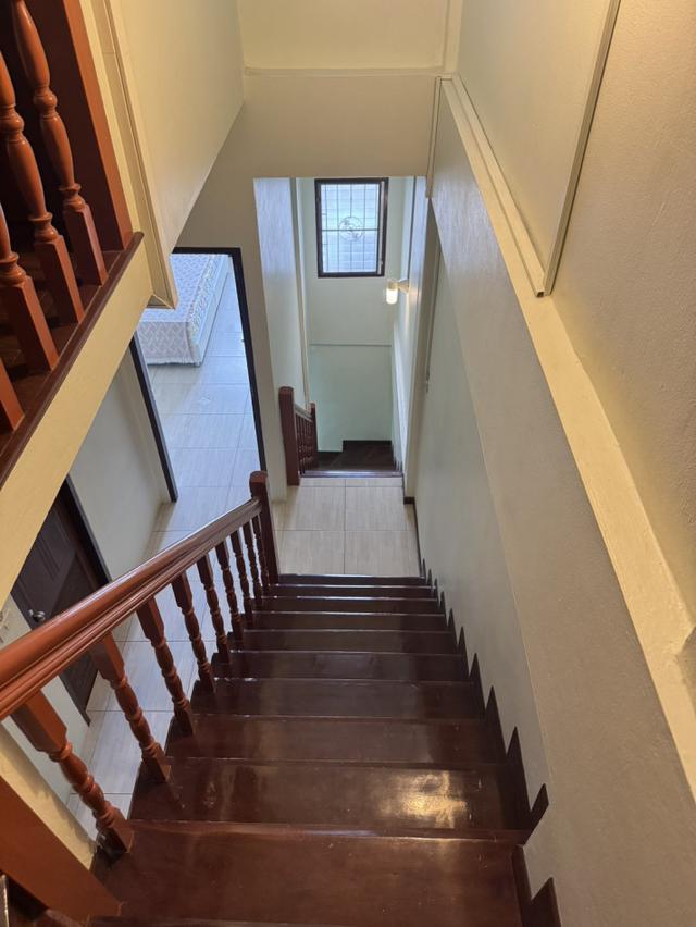 ให้เช่าทาวน์เฮ้าส์ 3 ชั้น ลาดพร้าว 64 ห่างปากซอยเพียง 450 ม. ใกล้ MRT โชคชัย 4 6