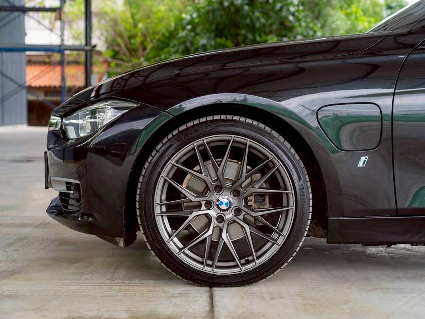 BMW 330e 2.0 Sport ปีจด 18 13