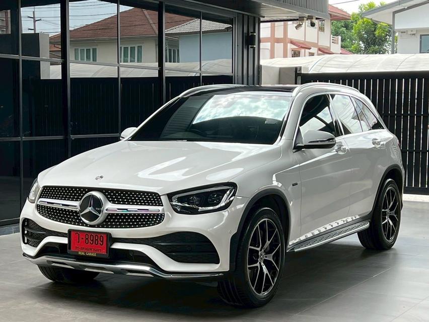 Mercedes-Benz GLC300 2.0 e 4MATIC AMG Dynamic 4WD SUV