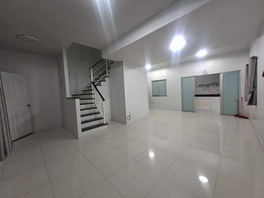 ให้เช่าทาวน์เฮ้าส์ 2 ชั้น The connect 12a กิ่งแก้ว 37 พร้อมอยู่ (N.1916) 4