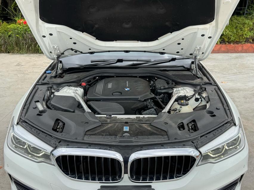 BMW 520d Sport (G30) ปี 2018 รูปที่ 9