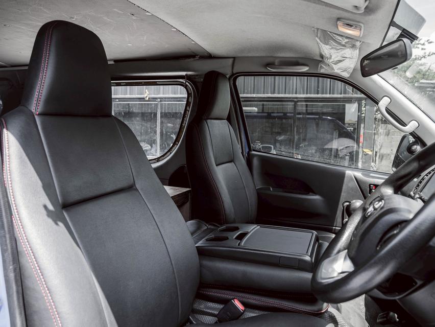 รหัสรถ 67GG1658 Toyota Hiace 2018 (ป้ายฟ้าแท้)