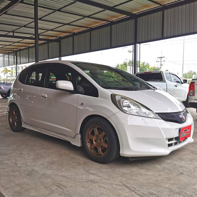 รถยนต์มือสอง HONDA JAZZ ปี2013 รูปย่อยที่ 2