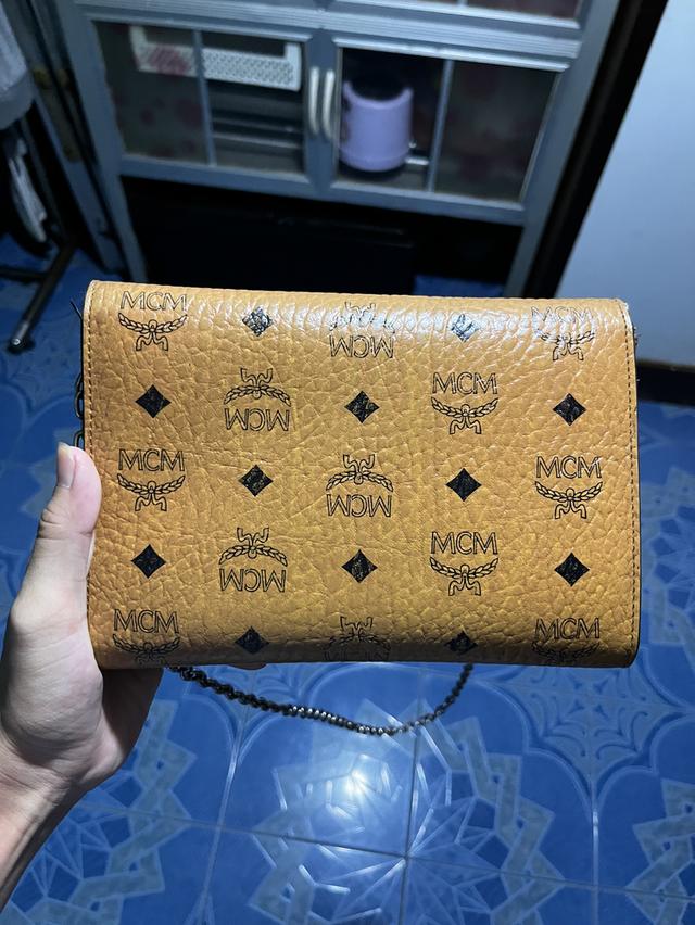 กระเป๋า MCM ด้านนอกสวยใหม่ใส่แล้ววดูสวย รูปที่ 2
