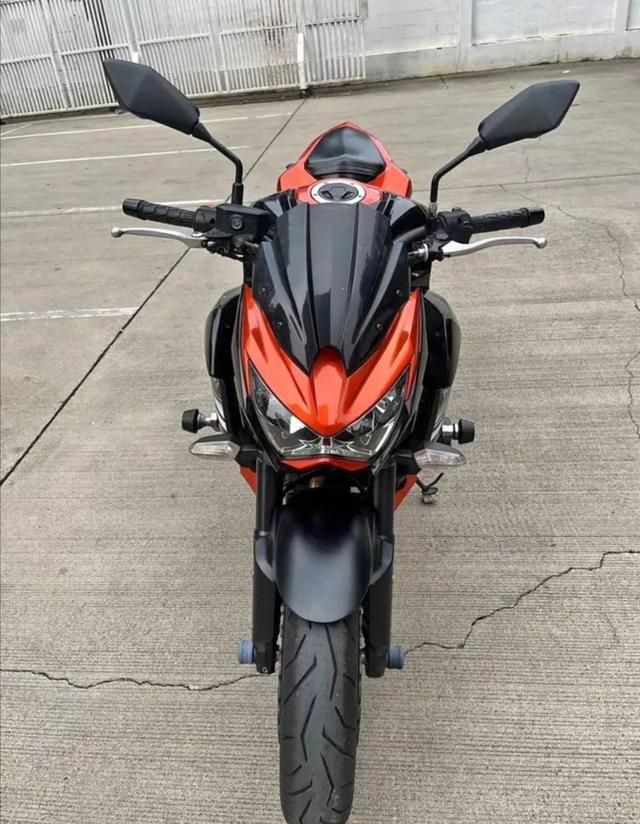 2013 Kawasaki Z800 3