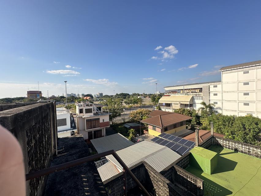 ขายตึกอาคารพาณิชย์ 3 ชั้น มีระเบียงเดินไปดาดฟ้า 8