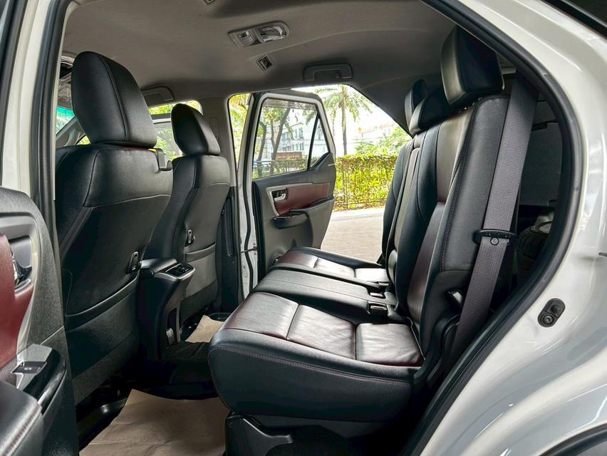 💥 รถมือสอง ราคาสุดจิ๊ด มีคนจองทุกวัน! 🚗 Toyota Fortuner 2.8 TRD Sportivo 2WD AT ปี 2018 รูปที่ 19