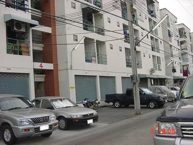 ให้เช่าคอนโด ร่มสุข9คอนโดทาวน์ ติดถนนลาดกระบังใกล้สนามบินสุวรรณภูมิ 1