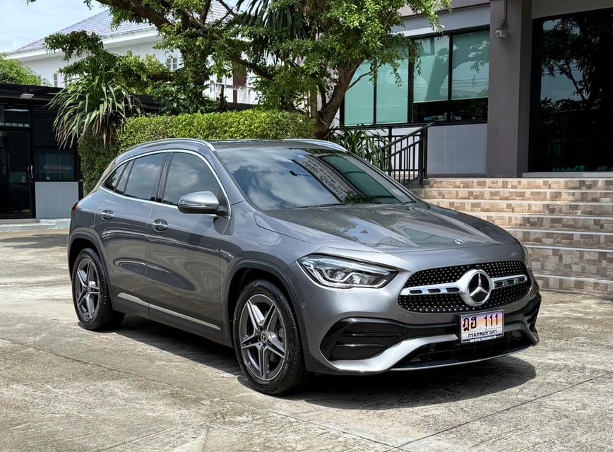 2024 BENZ GLA 200 AMG รถมือเดียวออกป้ายแดง เลขไมล์ 16,000 กม สภาพป้ายแดง รถไม่เคยมีอุบัติเหตุครับ