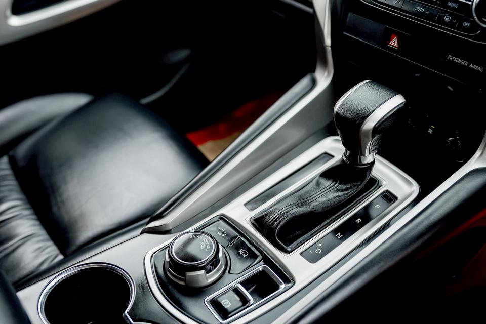 Mitsubishi Pajero 2.4GT 4wd ปี19 12