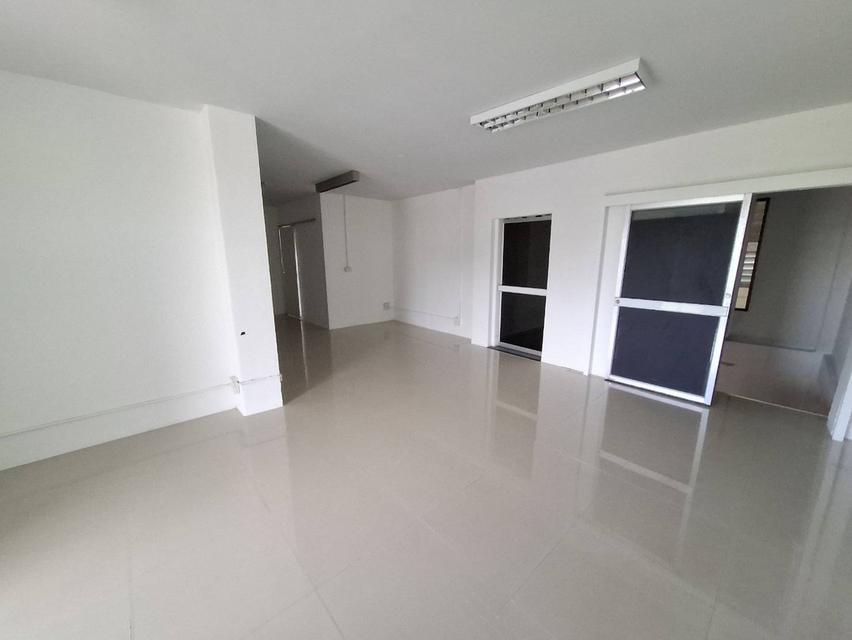 ให้เช่าโรงงานโกดังย่านแคราย-บางบอน5ซอย5 ใกล้วัดโพธิ์แจ้ ถ.เอกชัย 284 ตรม. 35000บ/ด. 12
