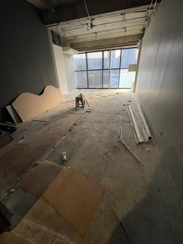 เช่าออฟฟิศ/สตูดิโอ ชั้น 2-4 195 ตร.ม. RCA สามารถรีโนทเวท และ จด บริษัทได้ เหมาะกับ ออฟฟิศ / สำนักงาน โชว์รูมสินค้า / สตูดิโอถ่ายภาพ 4