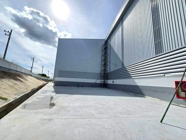 ให้เช่าโรงงานโกดังแหลมฉบังชลบุรี ให้เช่าโรงงานขนาดพื้นที่ 3,157 ตาราง ใกล้นิคมอุตสาหกรรมอมตะซิตี้ ระยอง - 8Km. 3