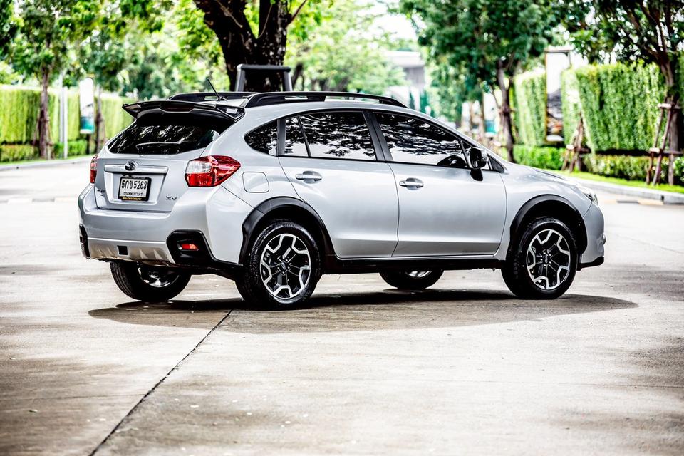 Subaru Xv 2.0 AWD สีเทา ปี 2015  6