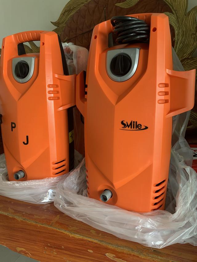 เครื่องฉีดน้ำล้างรถ