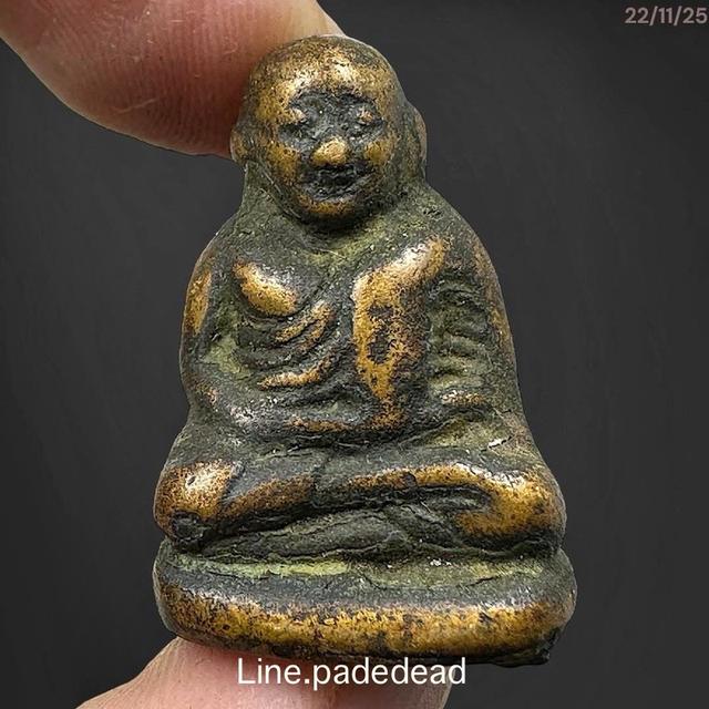 รูปหล่อหลวงพ่อเงิน วัดบางคลาน 