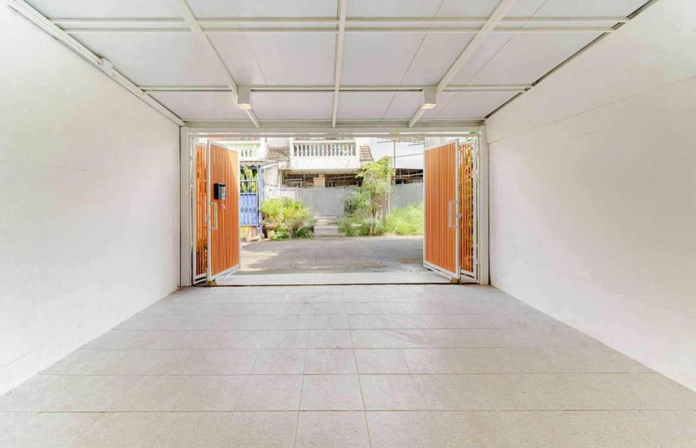 ทาวน์โฮมพัทยา รีโนเวทใหม่ 2.49 ล้าน! 2