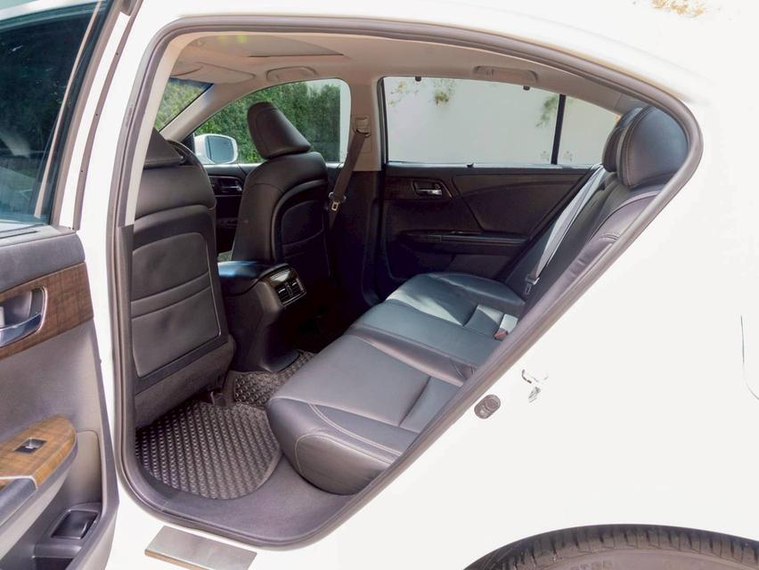 Homda Accord 2.0Hybrid ปี15 17