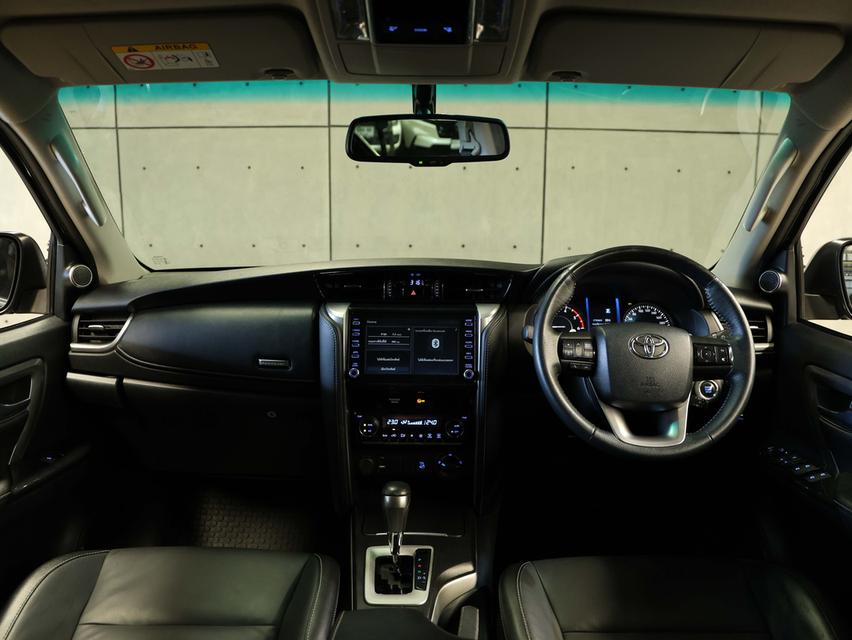 2022 Toyota FORTUNER 2.4 (ปี 15-25) Leader V 4WD SUV AT B5497 รูปที่ 8