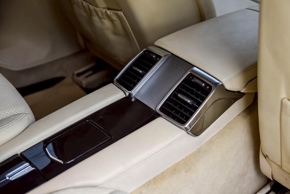 รหัสรถ CBL1424 Porsche Panamera 3.0 Diesel AT 2014 13