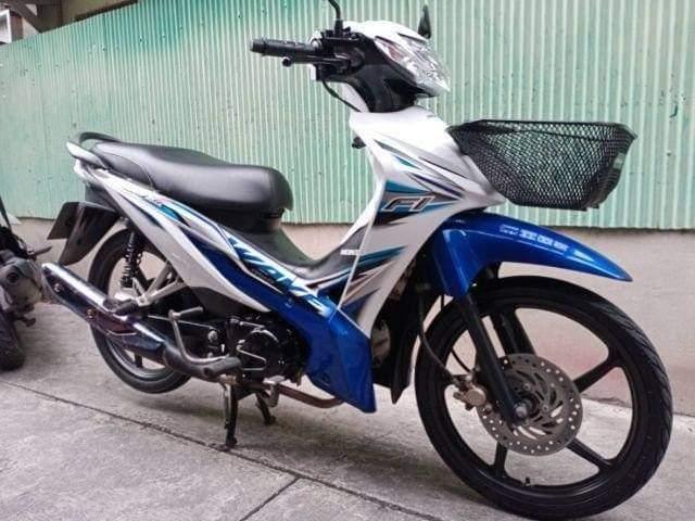 Honda wave ขาวน้ำเงิน 2