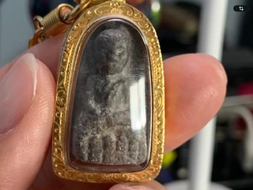 หลวงปู่ทวดเนื้อว่าน พิมพ์พระรอดหน้าใหญ่