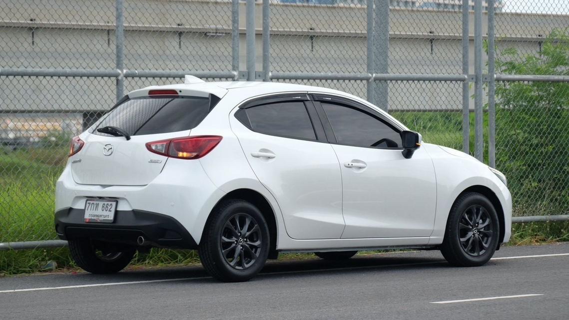 (แจ้งรหัสรถ KN662) : 2018 MAZDA2 SPORT HIGH PLUS รูปที่ 6