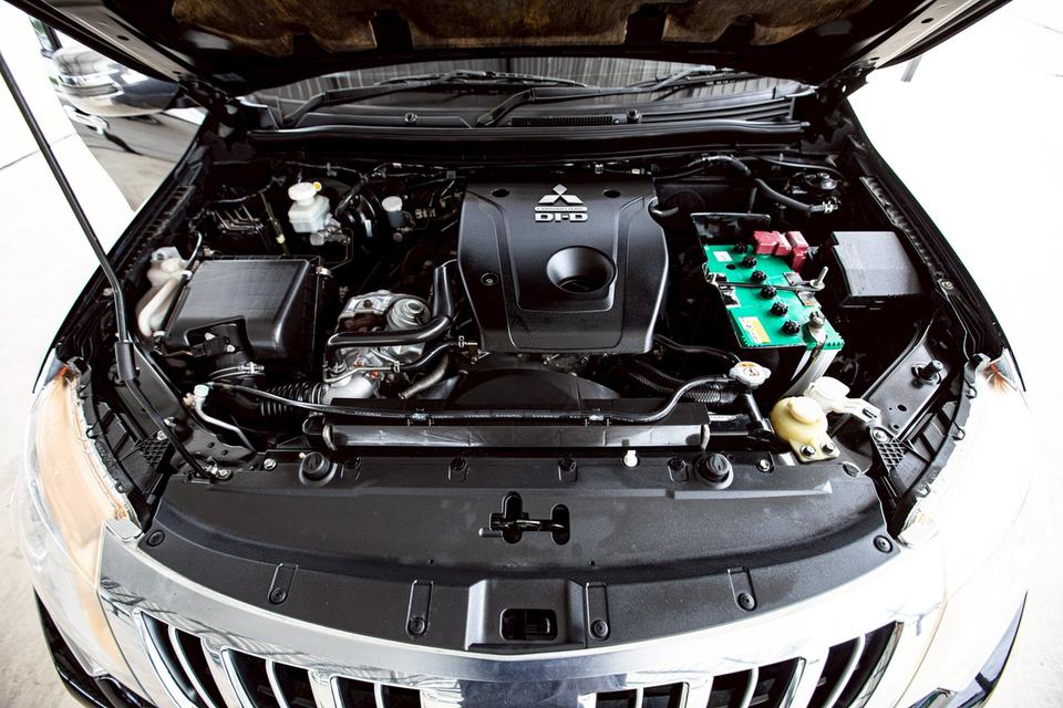 MITSUBISHI TRITON 2.4 MIVEC PLUS DOUBLE CAB 4x4 ปี 2016 สีดำ  12
