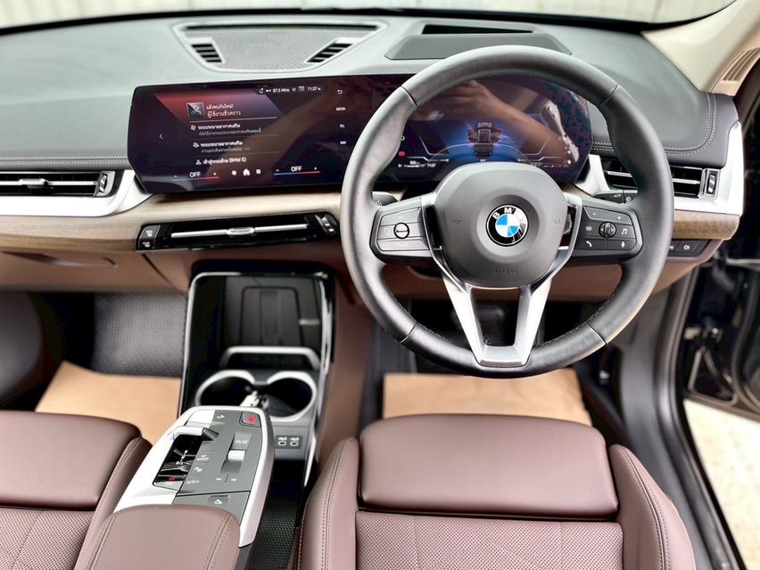 รหัสรถ AP576 BMW X1 2.0 sDrive 20i xLine สีดำ ปี 25 9