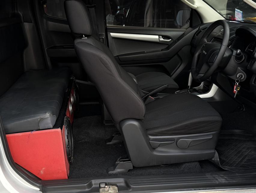 Isuzu D-Max Hi-Lander Cab Auto 2.5 VGS Z สีเทา ปี 2013 เกียร์ออโต้ 8