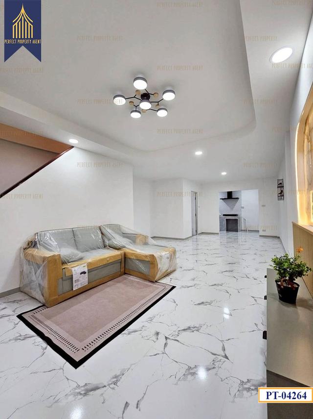 ขายทาวน์เฮ้าส์ บัวทอง 4 ตกแต่งใหม่ รีโนเวทพร้อมอยู่ 3