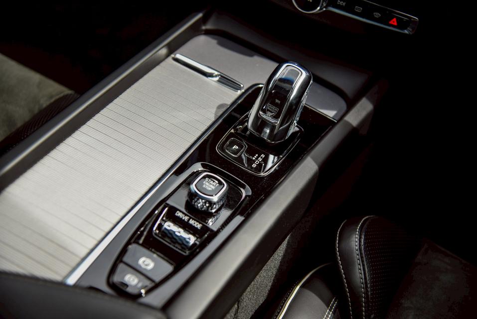 รหัสรถ CBL7547 Volvo XC60 2.0 T8 R-Design 4WD AT 2019 16