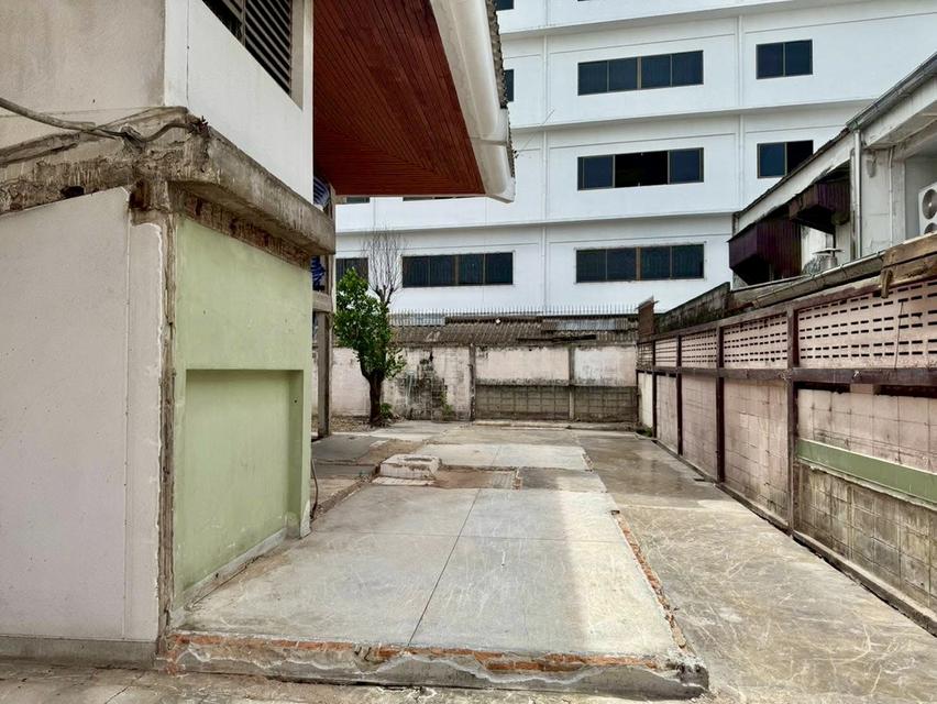 เช่าบ้านเดี่ยวพร้อมที่ดิน แถวสุขุมวิท71 ปรีดีพนมยงค์ 14 11