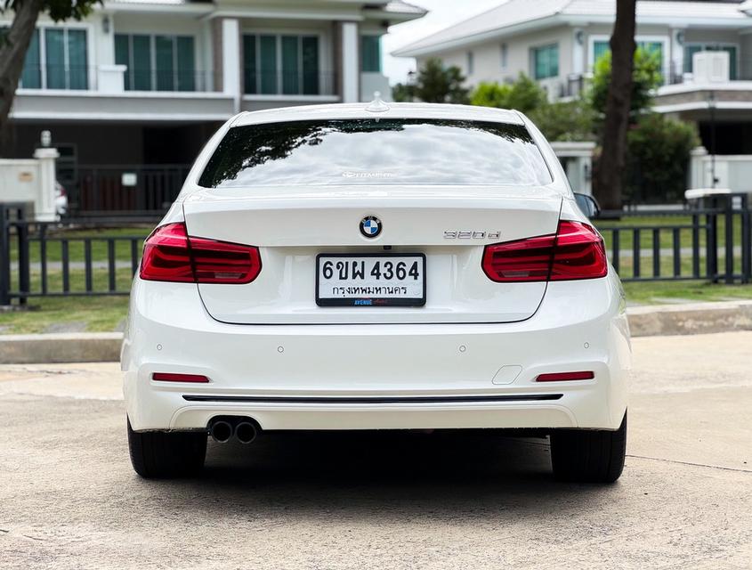 รหัสรถ AVA4364 🎉 BMW 320d Sport ตัว Lci แล้ว รุ่น top สุด (ดีเซลล้วน) F30 ปี 2017