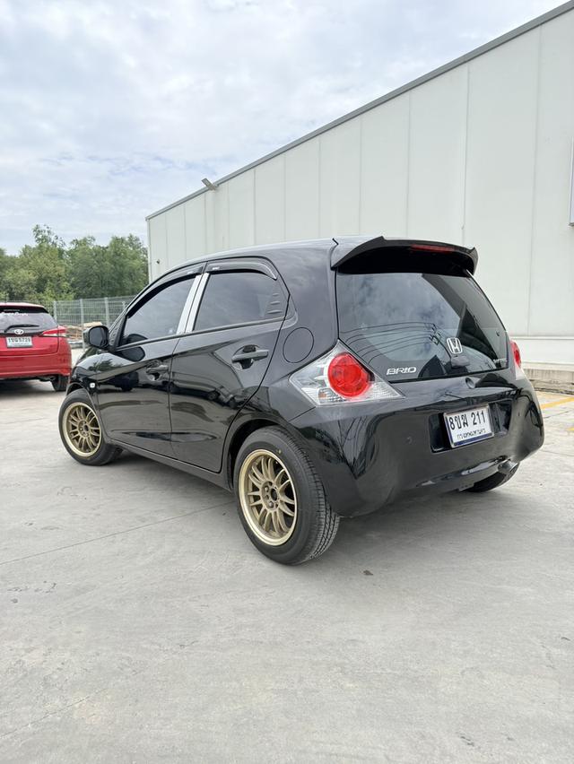 HONDA BRIO 1.2 V AIRBAG ABS AUTO ปี 2012เครื่องดี เกียร์ดี ช่วงล่างดี สีเต็มสวย ภายในสวยเบาะผ้า เบาะหลังพับได้ แอร์เย็ รูปย่อยที่ 3