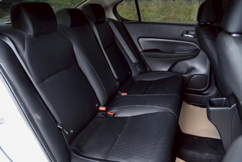 HONDA CITY 1.0 V Turbo AT 2021 ไมล์ 80,xxx km.  12