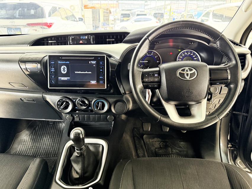 Toyota Hilux Revo 2.4 E Plus Prerunner (ปี 2019) Pick up MT - 2WD 13