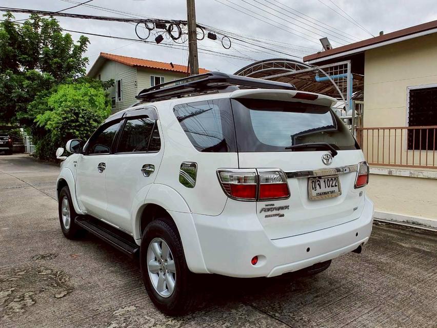 2011 Toyota Fortuner 4x4 3