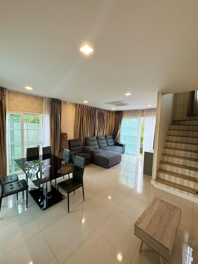 ให้เช่าบ้านเดี่ยวหลังใหญ่ เพรสทีจ ฟิวเจอร์ รังสิต **4 ห้องนอน | 3 ห้องน้ำ | 2 ที่จอดรถ **พื้นที่ใช้สอย 155 ตร.ม. / ที่ดิน 51 ตร.วา **Fully furnished 5